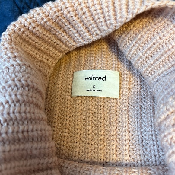 Aritzia Montpellier sweater. Size small. - Picture 4 of 5